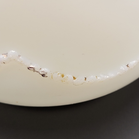 Heisey Beaded Drape Milk Glass Early American Decorative Glass. Set of 2. - Picture 12 of 16